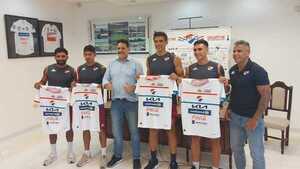 Nacional presentó a Roque Santa Cruz y otros refuerzos