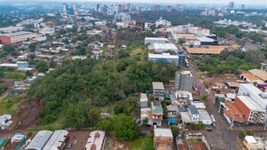 En un barrio de Ciudad del Este vecinos están sin agua y cuestionan la respuesta de la Essap