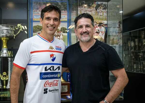 Roque Santa Cruz fue presentado en Nacional: “Lo voy a defender con todo el orgullo que se merece” | Unicanal