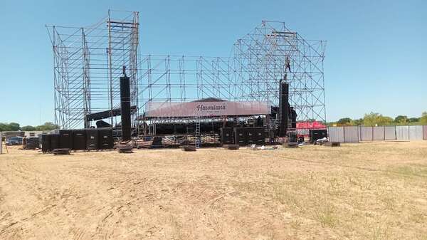 Pilar se viste de fiesta y convoca al país con su legendaria Hawaiana - Nacionales - ABC Color