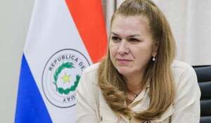 Ministra de Salud: "Es de cobardes abandonar el barco"