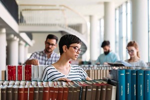 Posgrados elevan salarios hasta un 83% según la OCDE