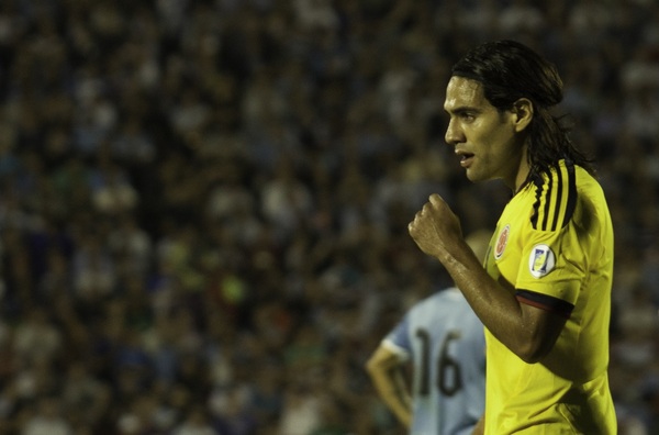 Olimpia y Cerro Porteño dicen no al ofrecimiento de Radamel Falcao