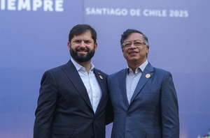 Petro y Boric, los primeros condenan la intervención militar de EE.UU. en Venezuela