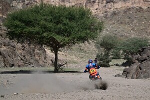 Triunfo con récord para el español Canet en el prólogo del Dakar
