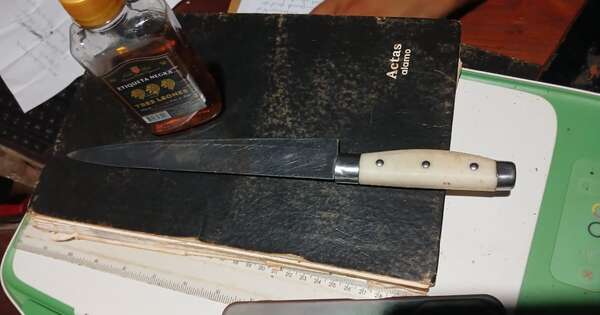 La Nación / Denunciado por agresión familiar opuso resistencia ante policías con un puñal en Itakyry