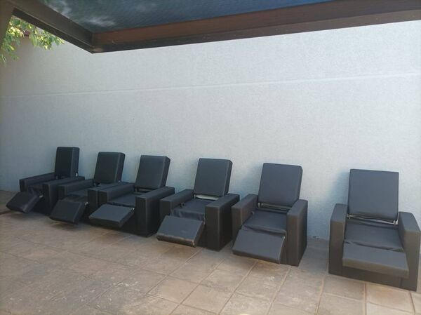 Gobernación de Concepción entregó sillones de hidratación al Servicio de Diálisis - Concepción al Día