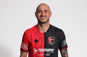 Olimpia y Cerro Porteño quieren a Carlos González