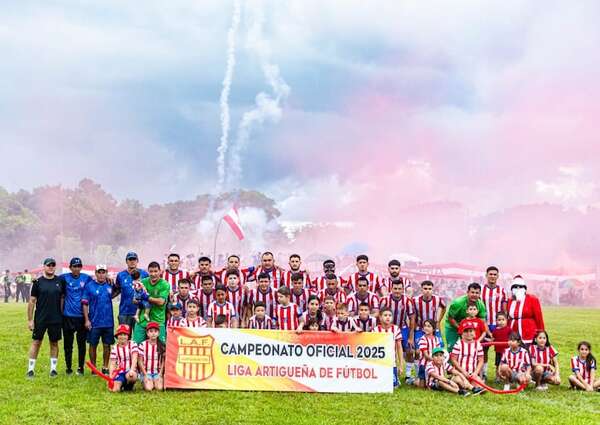 El Sportivo Obrero se consagró campeón de la Liga Artigüeña de Fútbol  - Fútbol - ABC Color