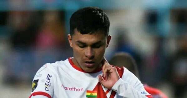 La Nación / El goleador Héctor Bobadilla, a Platense