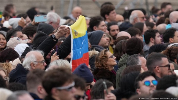 El Papa pide priorizar "el bienestar del pueblo venezolano" - ADN Digital