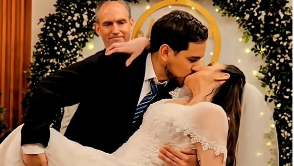 Silvia Flores reveló secretos tras besuquearse con Viché en la serie