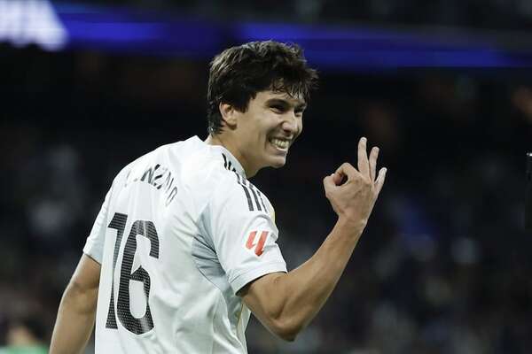 Gonzalo García se disfraza de Kylian Mbappé marcando un “hat-trick” - Fútbol Español - ABC Color