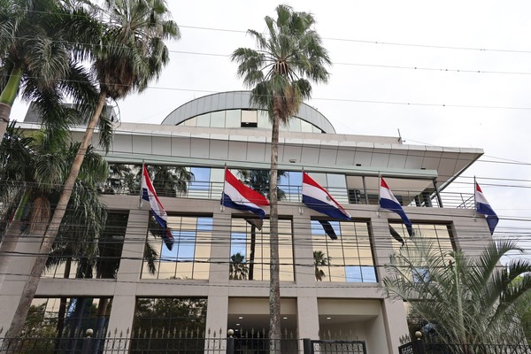 Receso parlamentario: Modificación exige reforma constitucional