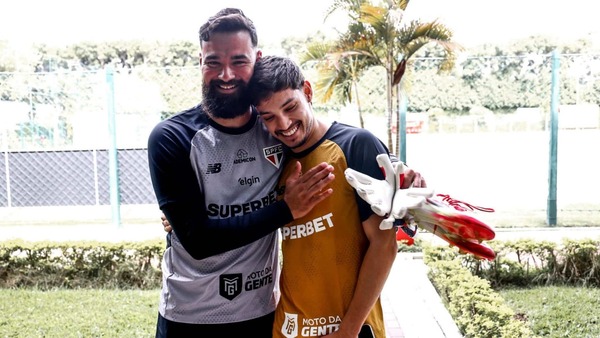 Carlos Coronel es nuevo arquero del São Paulo hasta 2028