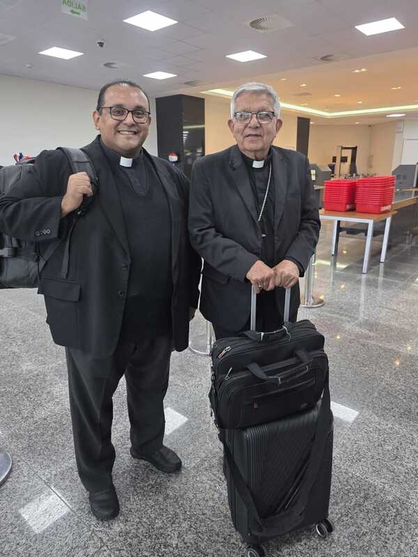 Popular / Cardenal paraguayo convocado por el Papa en Roma ya viajó