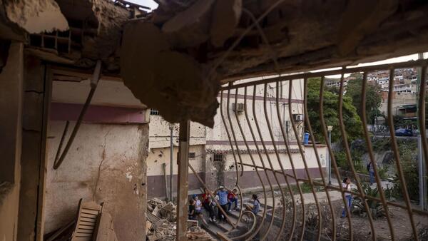 Venezuela confirma muerte de 32 "combatientes cubanos" en ataque de EEUU y los homenajea