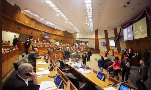 Líderes políticos del país justificaron la ofensiva de EEUU para derrocar a Maduro - OviedoPress