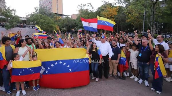 VENEZOLANOS EN PARAGUAY CELEBRAN CAPTURA DE MADURO: “LA LIBERTAD VA A LLEGAR”