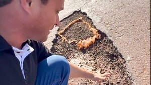 Explotó la cubierta de una ambulancia a causa de un bache