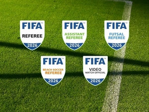 Confirmados los árbitros con insignia FIFA para el 2026