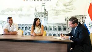 Firman contrato para ampliación de la ruta PY01 bajo esquema APP