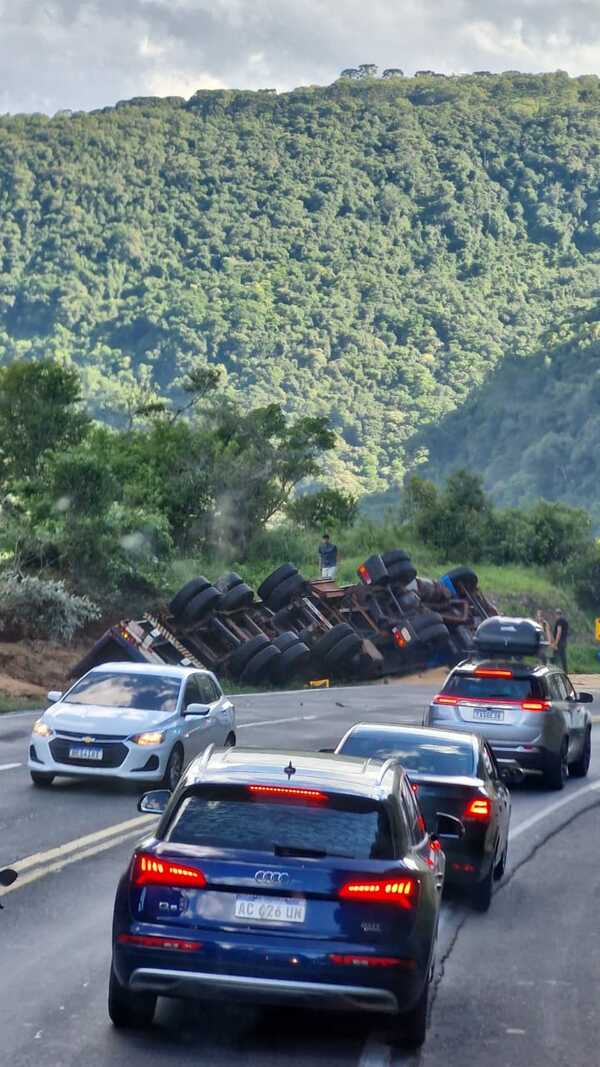 Camionero paraguayo muere en accidente vial en Brasil