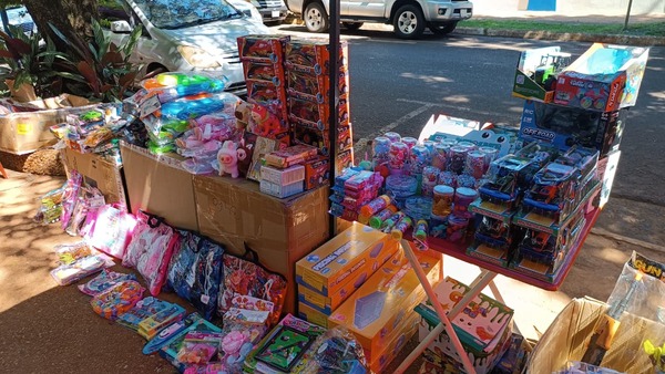 Plaza de Armas se llena de magia y color con la tradicional feria por la llegada de los Reyes Magos