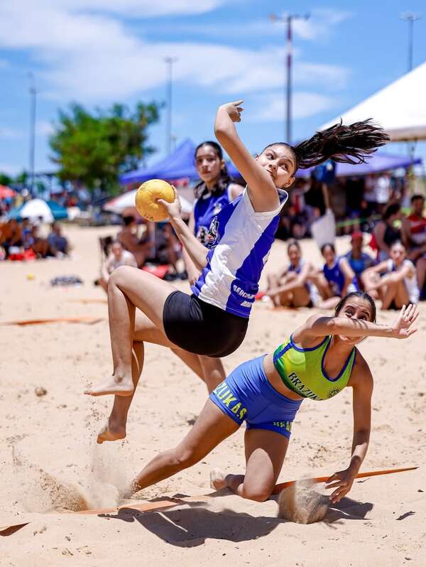 Beach handball: Época de playa - Polideportivo - ABC Color