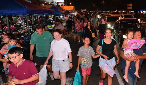 “Reyes Magos” madrugaron para buscar regalos sobre Eusebio Ayala - Nacionales - ABC Color