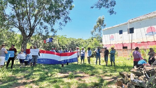 Atyrá: Vecinos impiden la conexión de pozos de agua para lujoso condominio