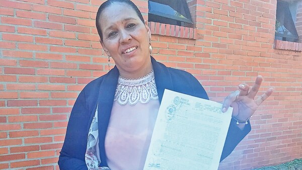 Docente salió de un embargo, pero lucha contra amenaza de 31 inactivos