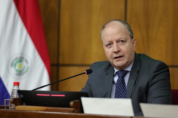 Fernández Valdovinos presenta hoy reforma de la Caja Fiscal en el Congreso - ADN Digital