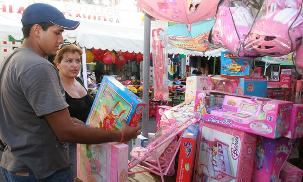 Celebración del Día de Reyes generó un fuerte movimiento comercial en Asunción - OviedoPress