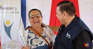 La Nación / Mujeres rurales logran el 56 % de los títulos entregados por Indert