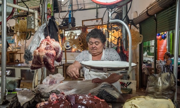 Aumento de precio en los alimentos golpeó con fuerza el presupuesto familiar en 2025 - OviedoPress