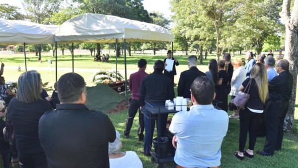 Ayer dieron el último adiós al escritor bilingüe Lino Trinidad