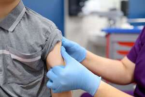 Vacunas infantiles en EE.UU.: Trump redefine el calendario apoyado en influencers antivacunas - Ciencia - ABC Color