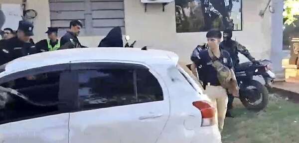 Policía recuperó vehículo robado en Itapúa