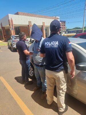 Detienen a tercer supuesto involucrado en estafa a empresa de venta de caños - Policiales - ABC Color