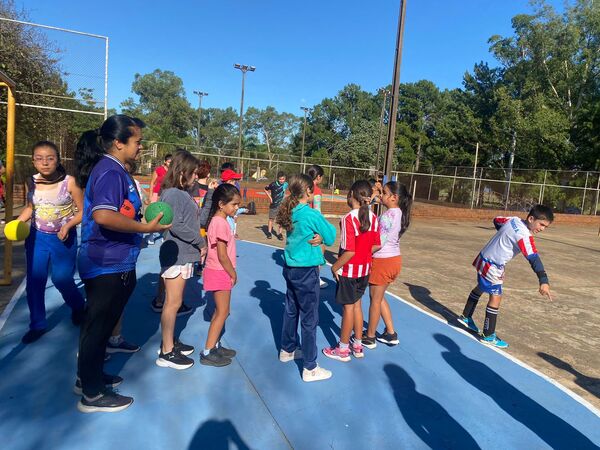 Verano activo y aprendizaje: más de 300 niños disfrutan de la Colonia de Vacaciones 2026