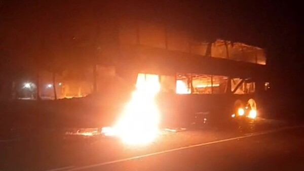 Colectivo ardió en plena ruta del Chaco: pasajero denuncia pérdidas millonarias