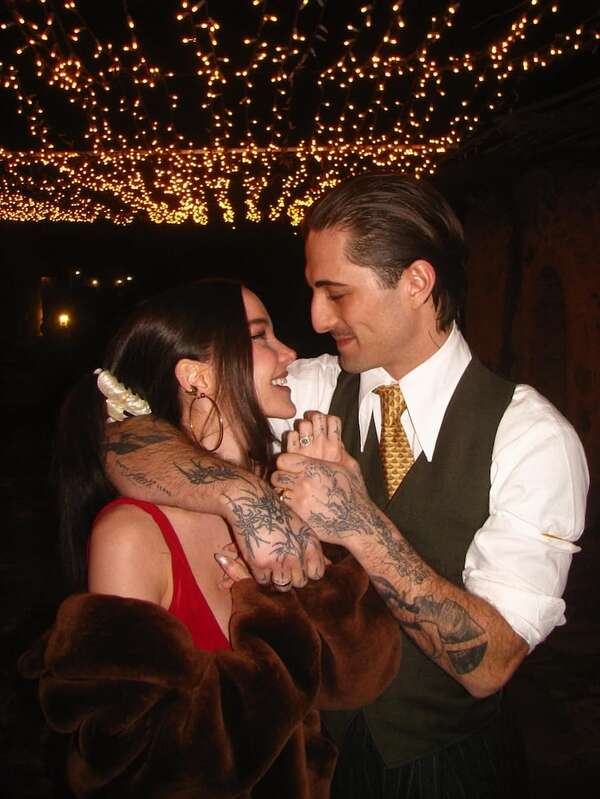 ¡Dove Cameron y Damiano David anunciaron oficialmente su compromiso! - Gente - ABC Color