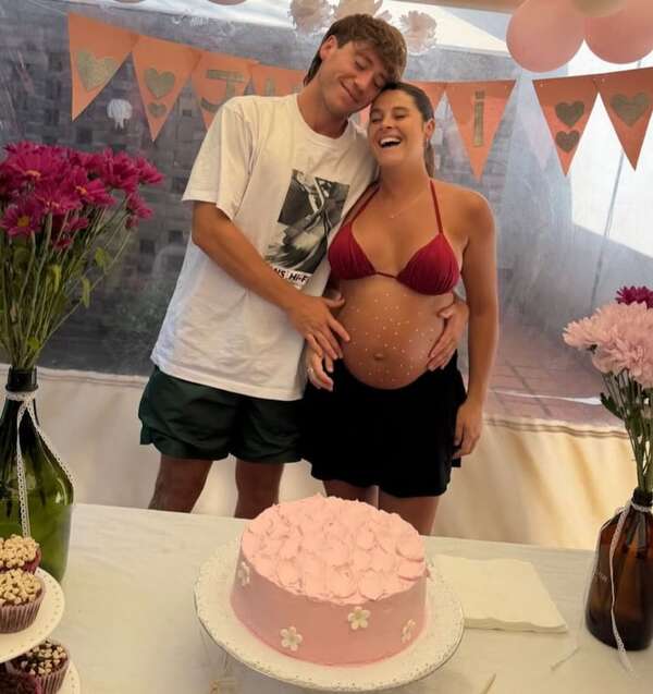 Paulo Londra está a punto de recibir a su tercera hija - Gente - ABC Color