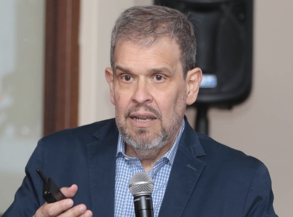 "Jubilarse a los 45 años es una locura", afirma exministro de Hacienda