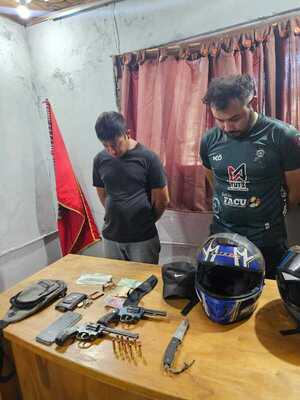 Popular / Sorprendidos antes de dar un golpe: Dos presuntos motochorros detenidos