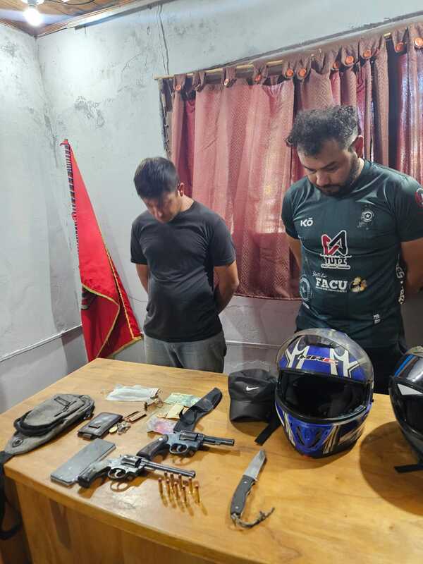 Popular / Sorprendidos antes de dar un golpe: Dos presuntos motochorros detenidos