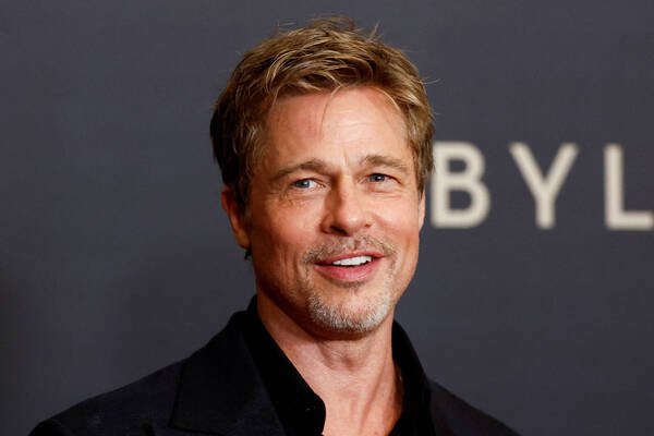 Popular / Doña pensó que era chuli de Brad Pitt en rapailandia