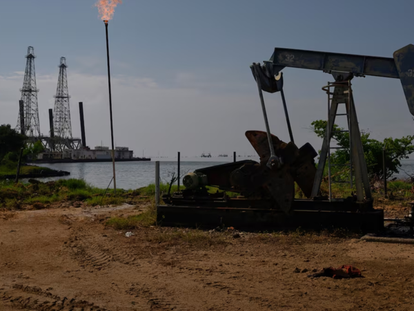 Reacciones moderadas del petróleo por Venezuela