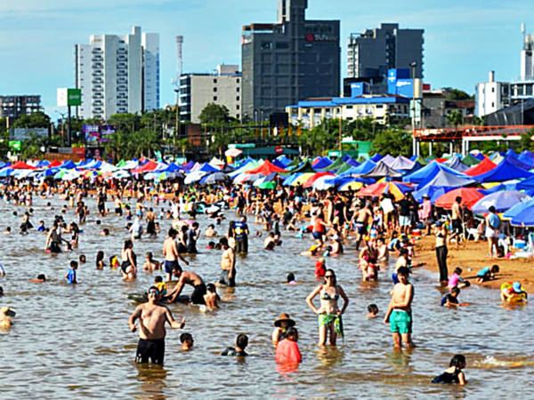 Turismo impulsa economía con feriado histórico